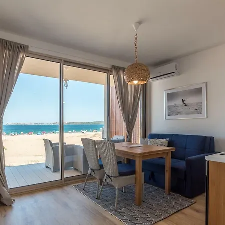 Gradina مكان تخييم 3*